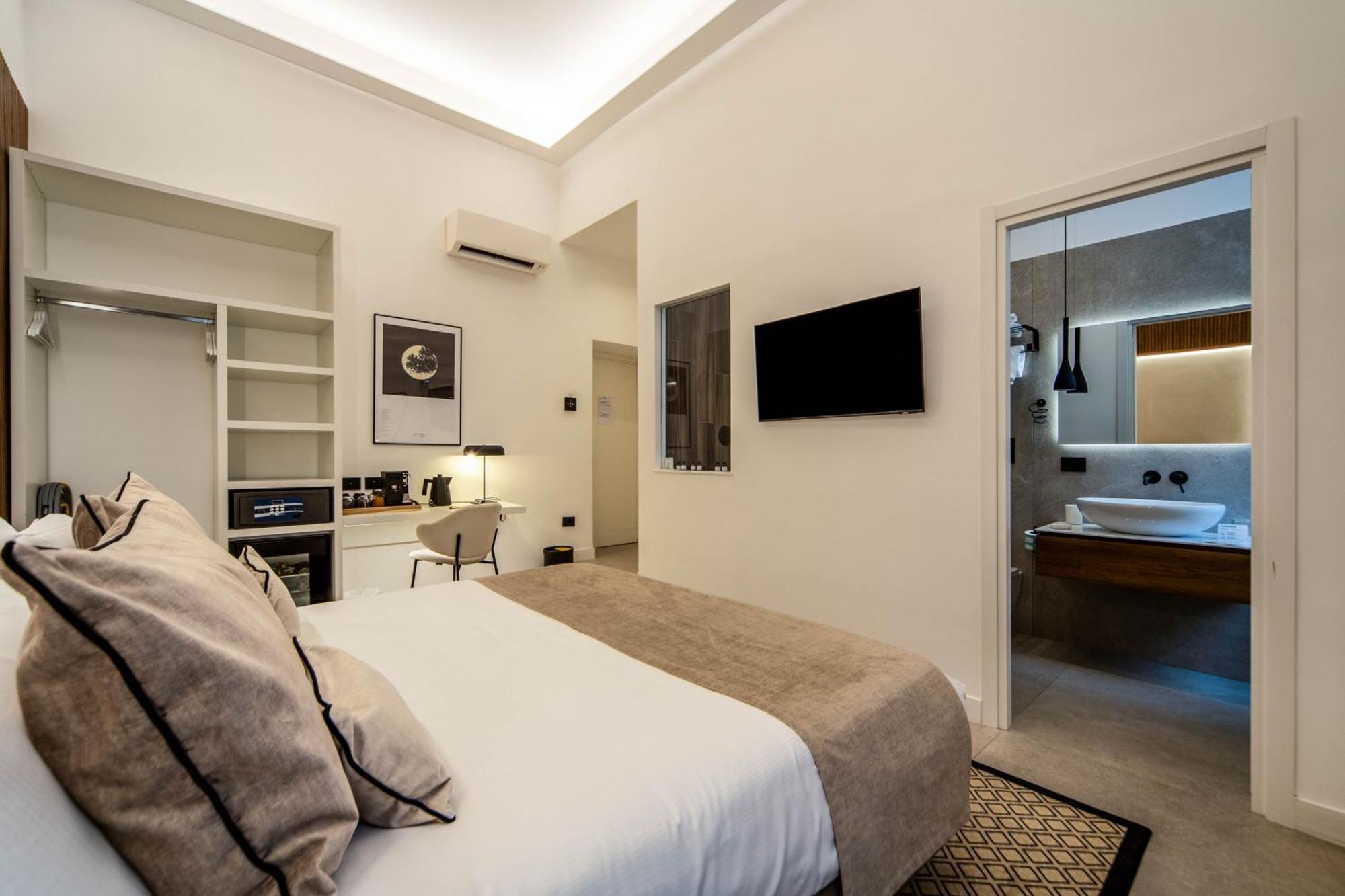 Mamalu - Studios And Suites Napels Buitenkant foto